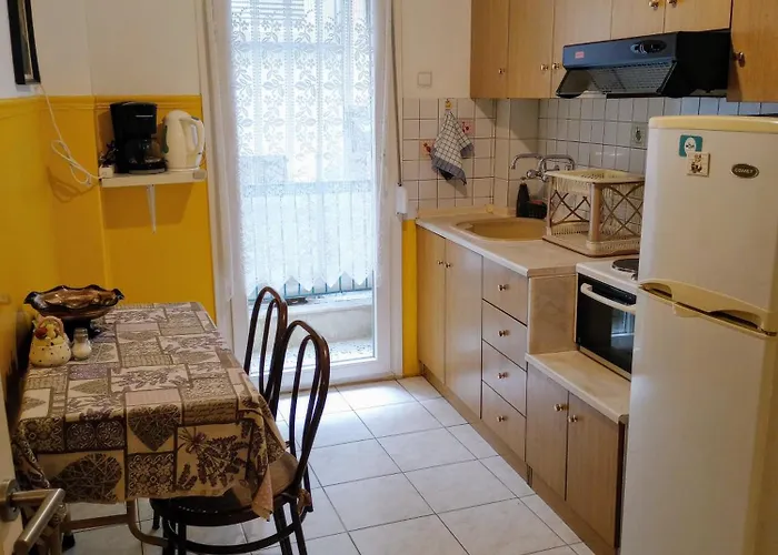Eos Apartment